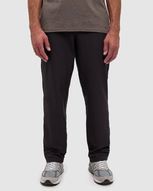 Black-Men_s-Stretch-Straight-leg-Pant *Model is 5'11.5", wearing size M/32
