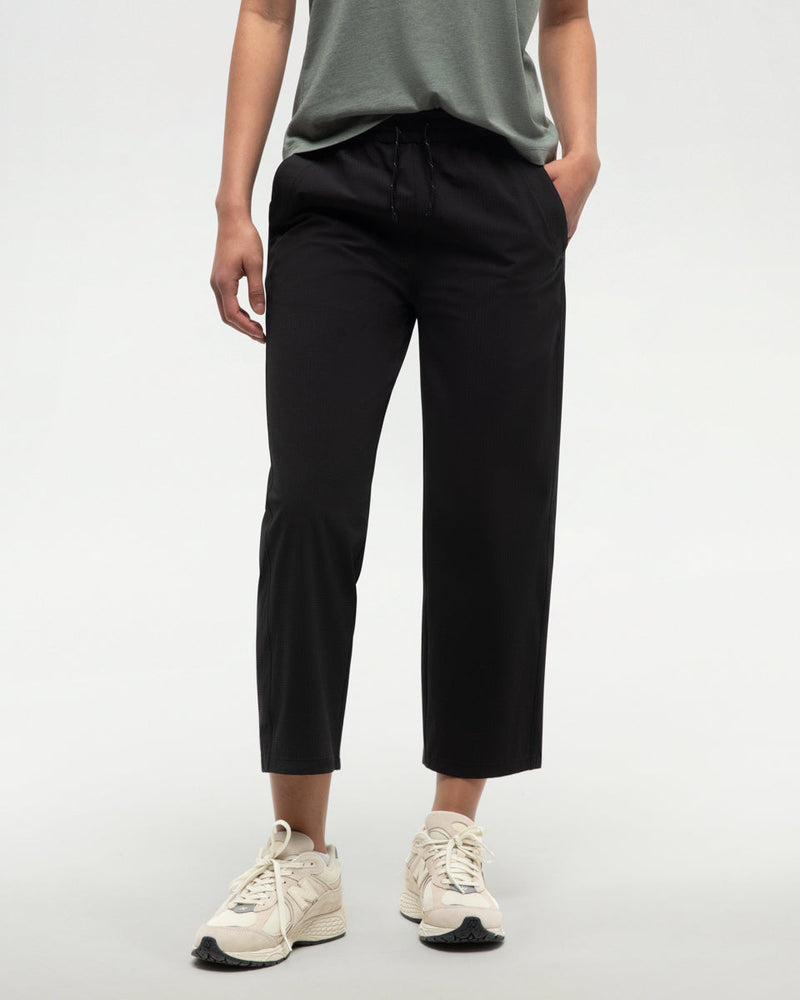 Black-Mid-Rise-Cropped-Straight-Leg-Pants