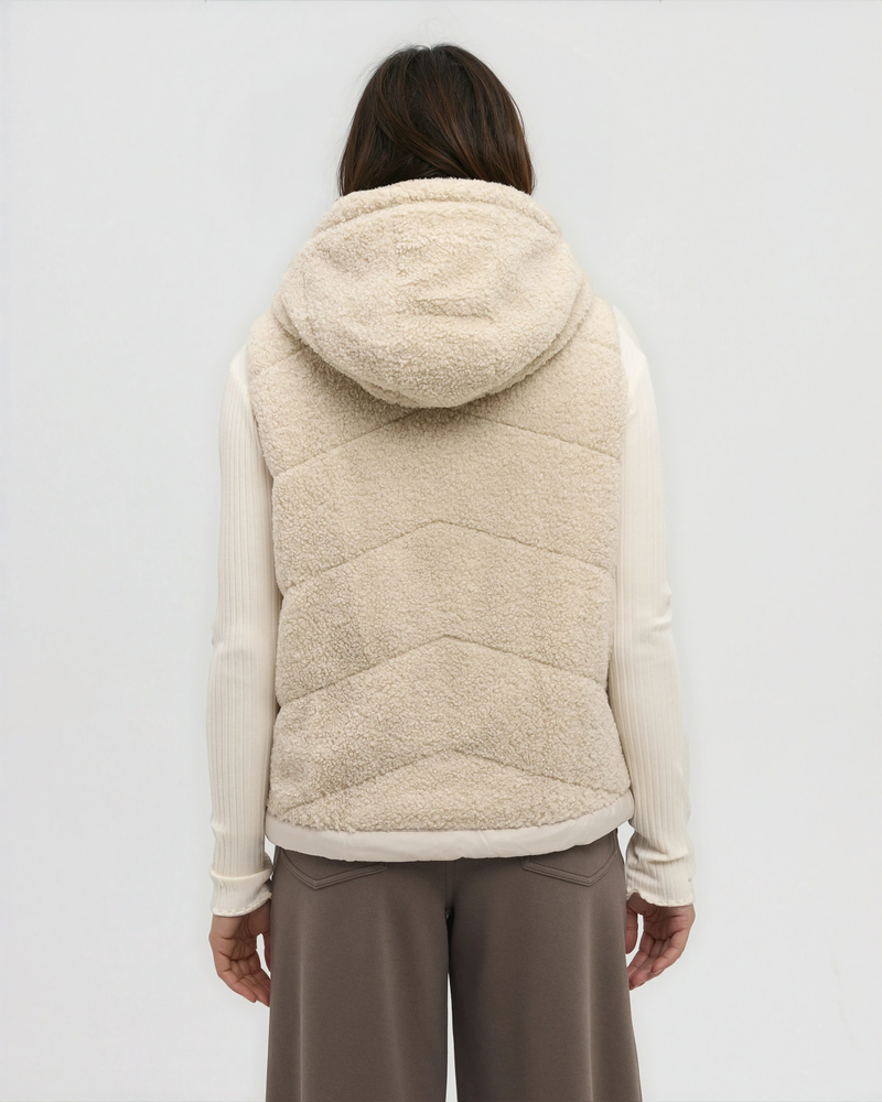 Oatmeal-Relax-Reversible-Fleece-Vest